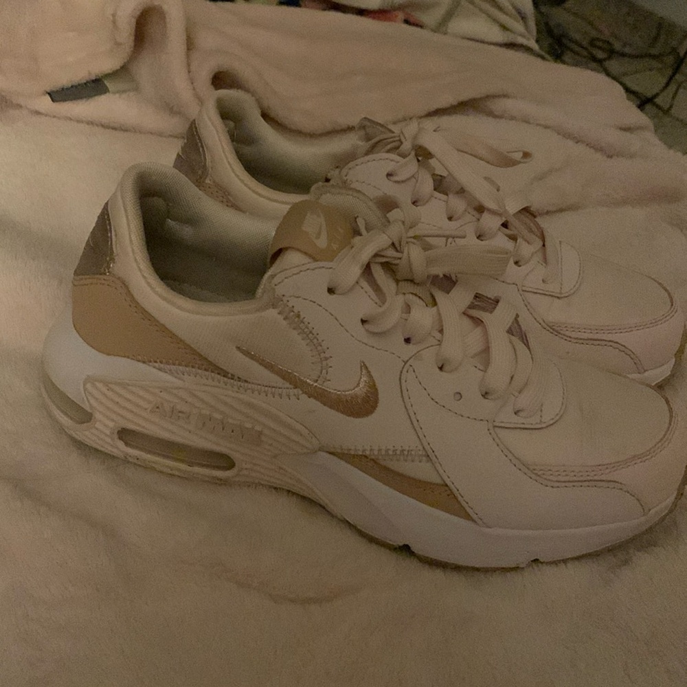 WOMEN'S NIKE AIR MAX EXCEE SNEAKERS PINK